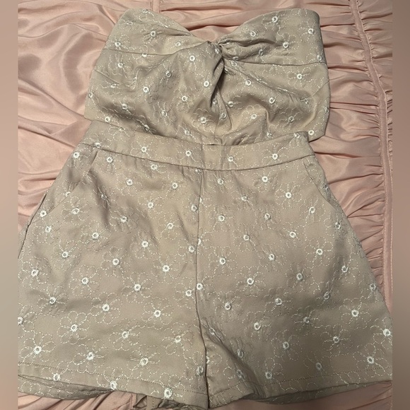 Floral two piece set - Picture 2 of 2